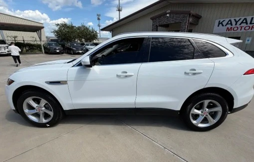 2019 Jaguar F-Pace - Image 3 of 12