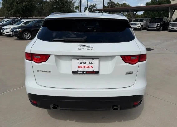 2019 Jaguar F-Pace - Image 5 of 12