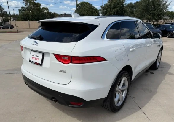 2019 Jaguar F-Pace - Image 4 of 12
