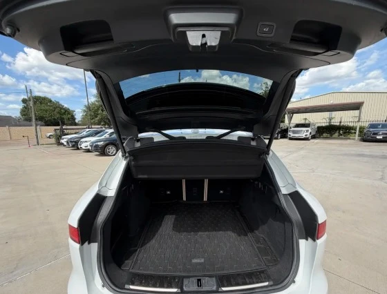2019 Jaguar F-Pace - Image 12 of 12