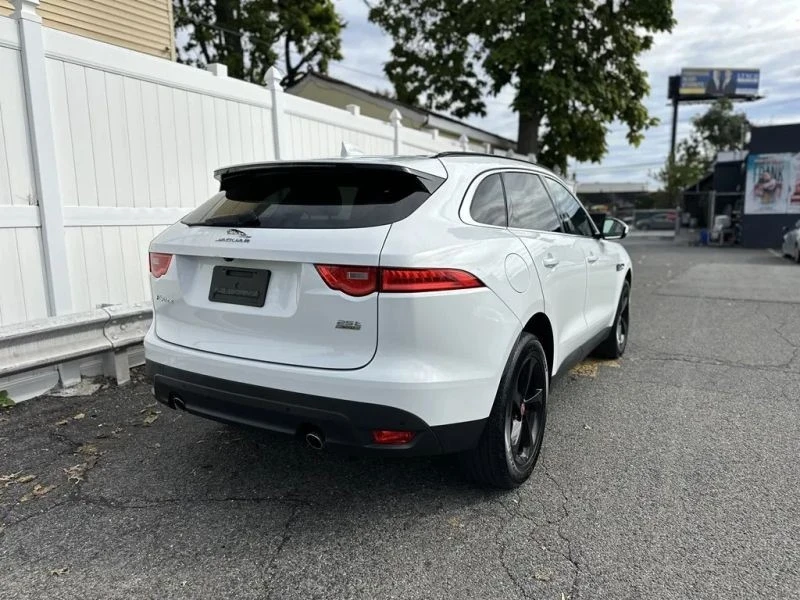 2019 Jaguar F-Pace - Image 7 of 12