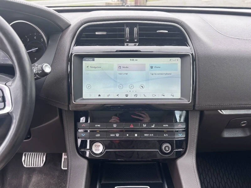 2019 Jaguar F-Pace - Image 10 of 12
