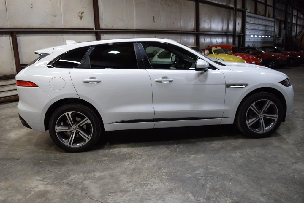 2019 Jaguar F-Pace - Image 9 of 12
