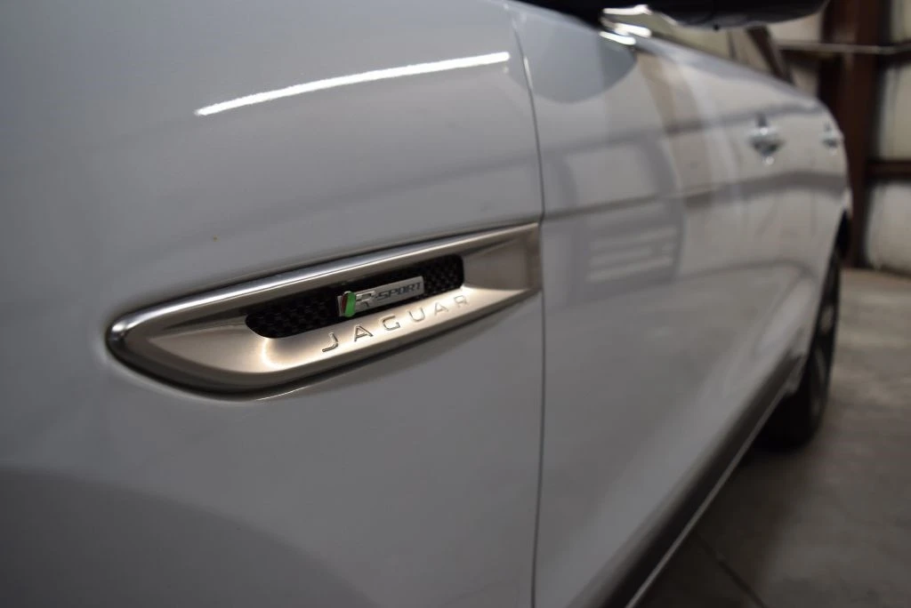 2019 Jaguar F-Pace - Image 11 of 12