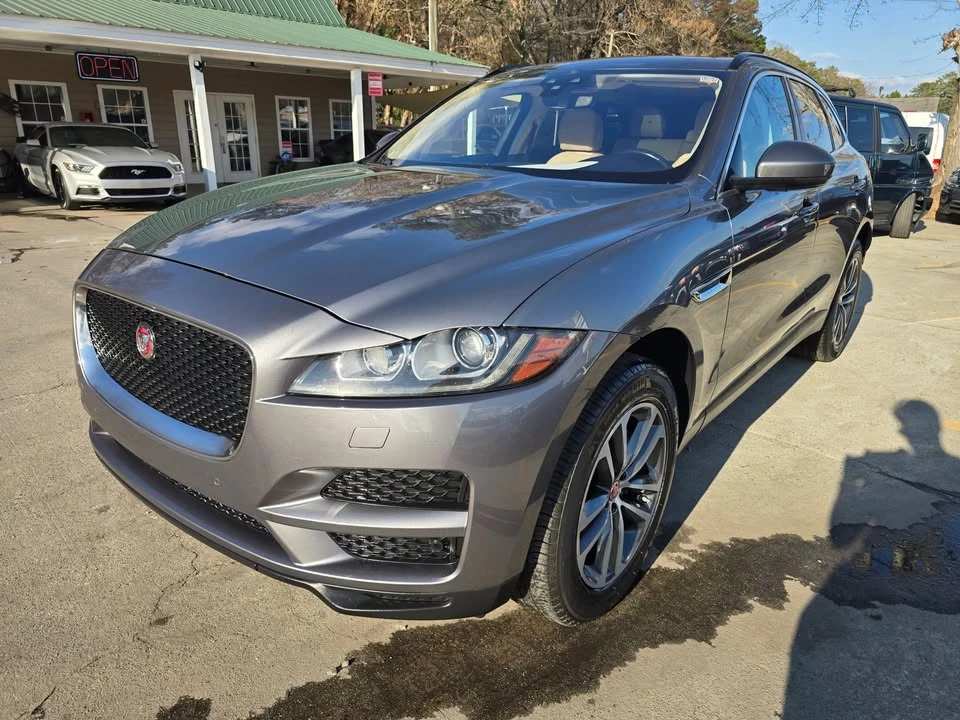 2019 Jaguar F-Pace - Image 2 of 20