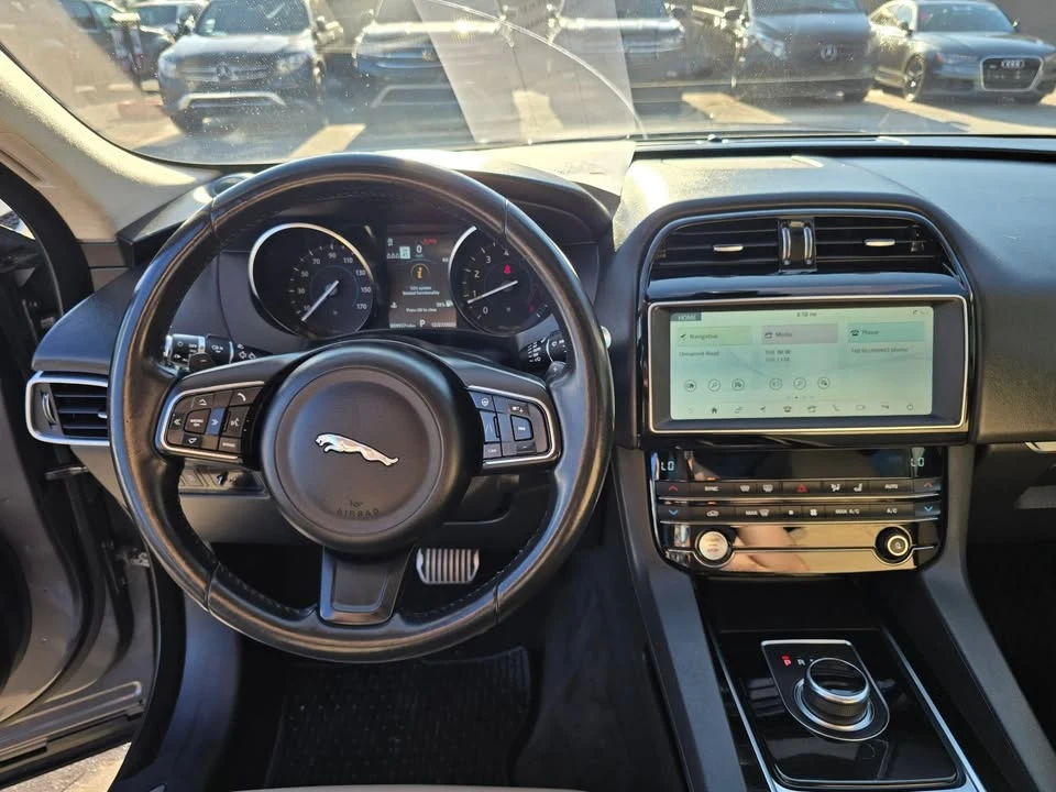 2019 Jaguar F-Pace - Image 16 of 20