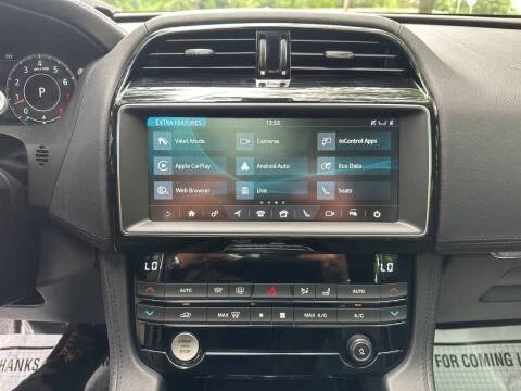 2019 Jaguar F-Pace - Image 11 of 19