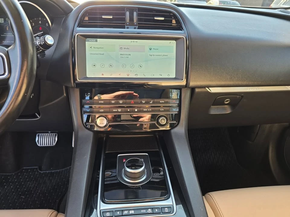 2019 Jaguar F-Pace - Image 12 of 20