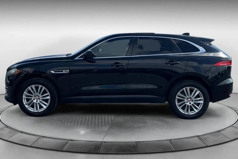 2019 Jaguar F-Pace - Image 2 of 9