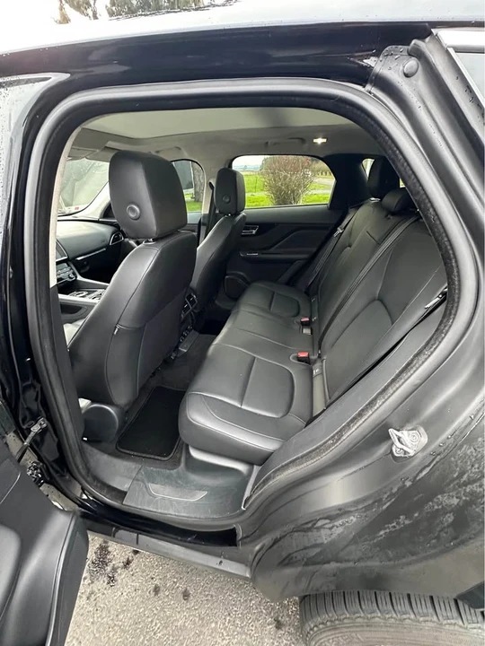 2019 Jaguar F-Pace - Image 6 of 7