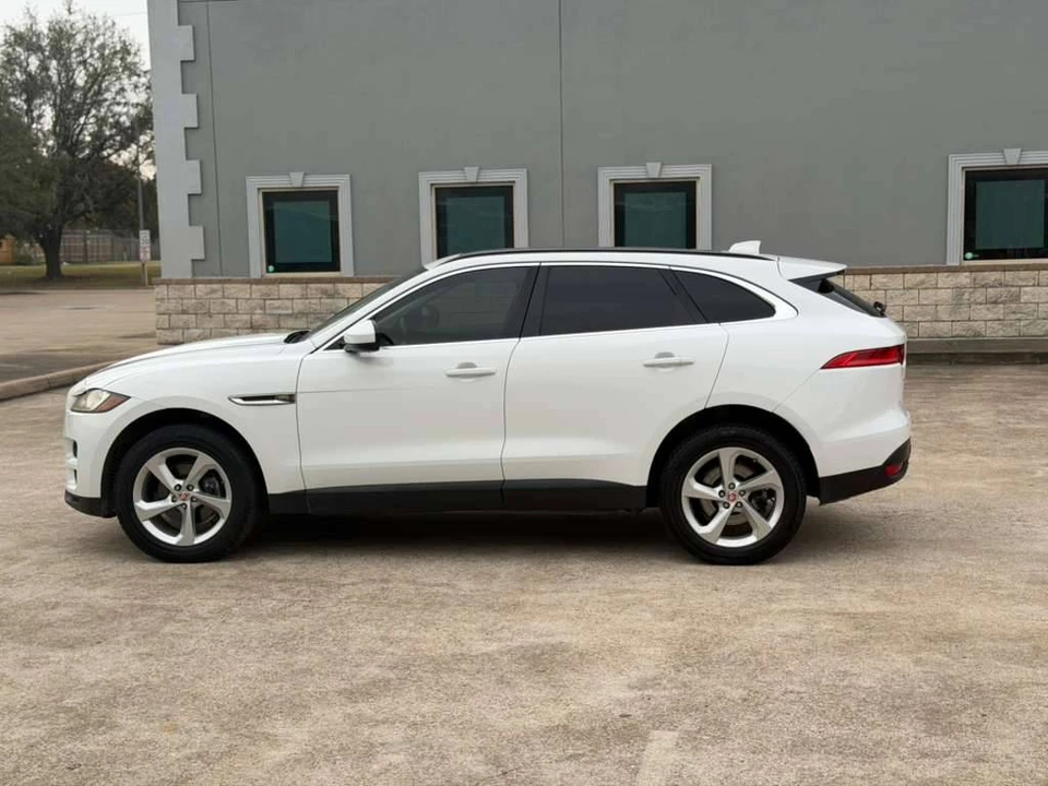 2019 Jaguar F-Pace - Image 2 of 23