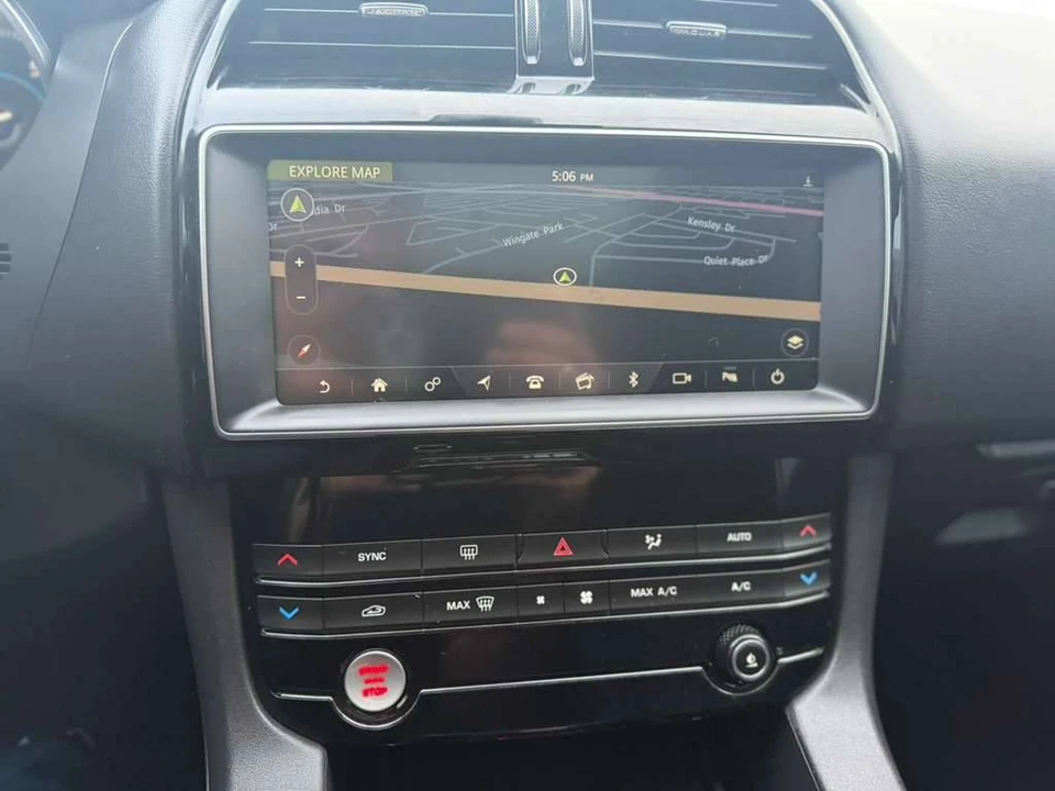2019 Jaguar F-Pace - Image 21 of 23