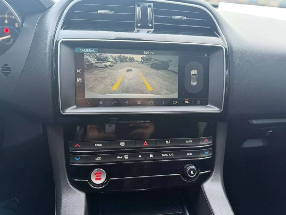 2019 Jaguar F-Pace - Image 19 of 23