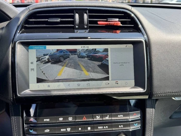 2019 Jaguar F-Pace - Image 10 of 14
