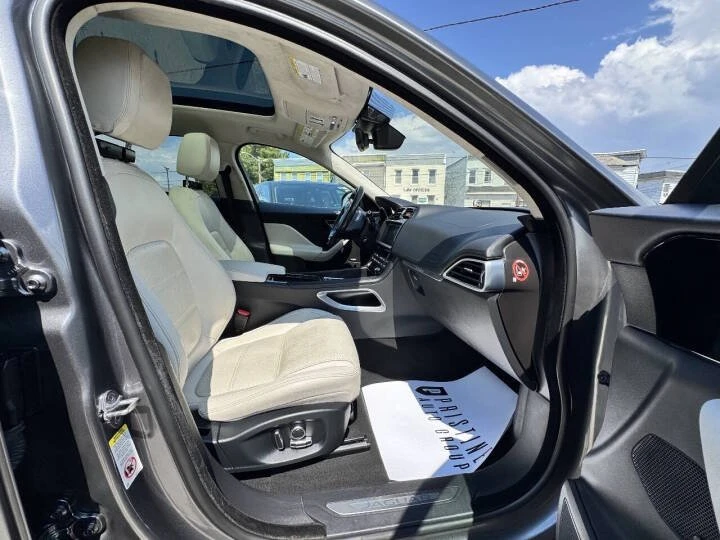 2019 Jaguar F-Pace - Image 7 of 14