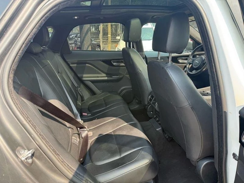 2019 Jaguar F-Pace - Image 11 of 20