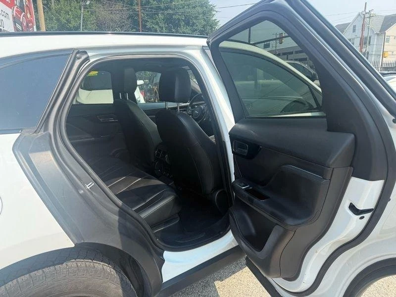 2019 Jaguar F-Pace - Image 10 of 20