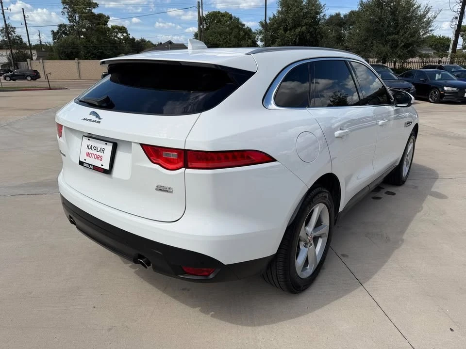 2019 Jaguar F-Pace - Image 5 of 16