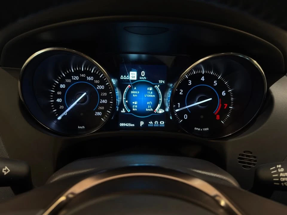 2019 Jaguar F-Pace - Image 17 of 20