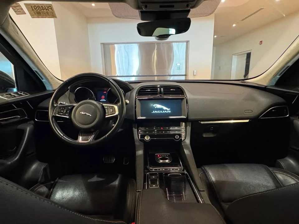 2019 Jaguar F-Pace - Image 15 of 20