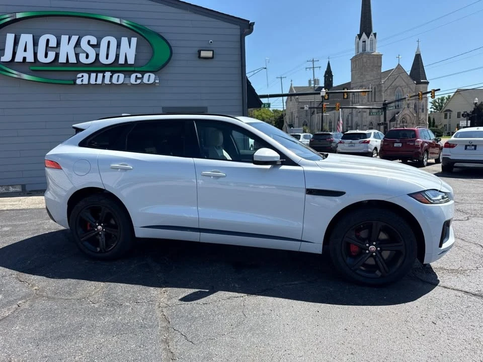 2019 Jaguar F-Pace - Image 5 of 15