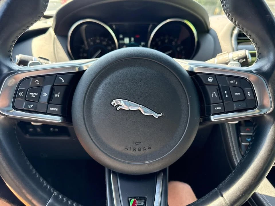 2019 Jaguar F-Pace - Image 13 of 15