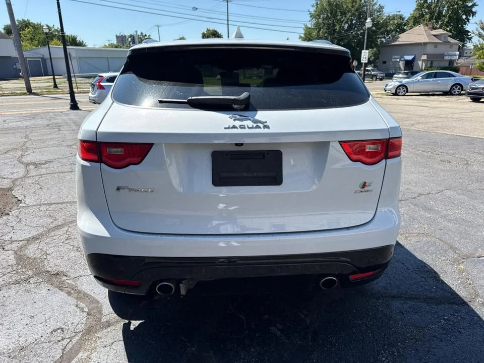 2019 Jaguar F-Pace - Image 3 of 15