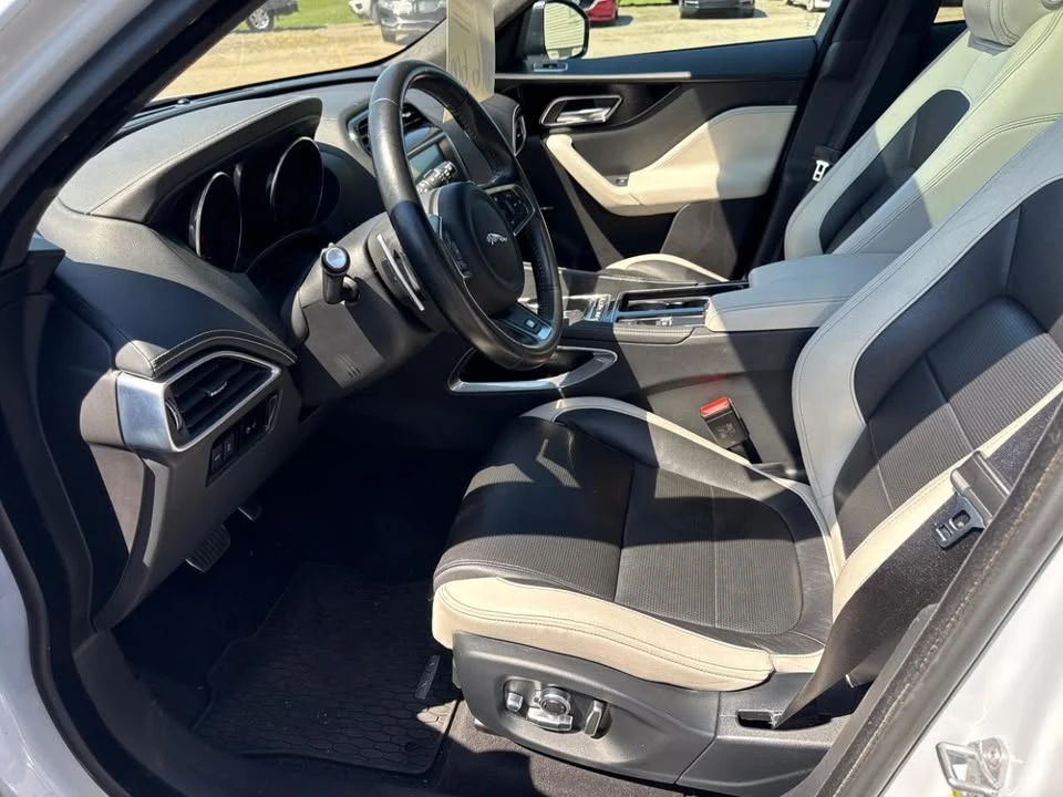 2019 Jaguar F-Pace - Image 12 of 15