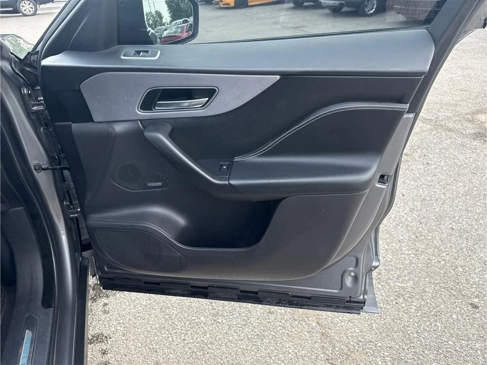 2019 Jaguar F-Pace - Image 19 of 20