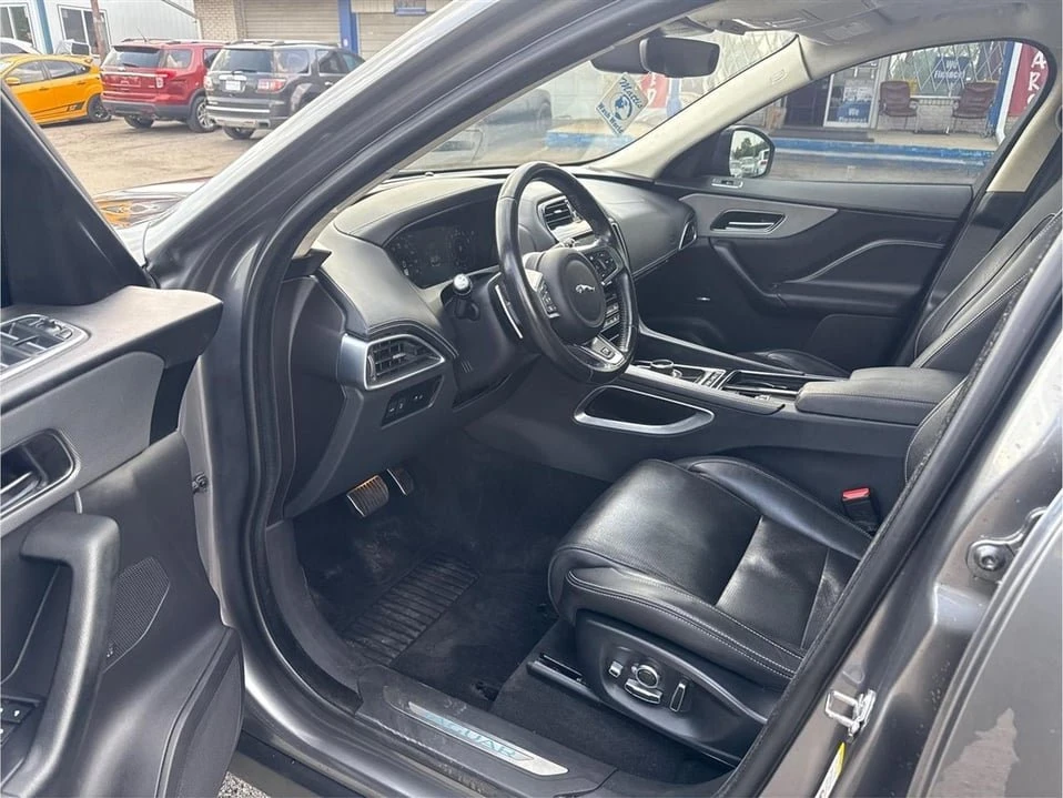 2019 Jaguar F-Pace - Image 10 of 20