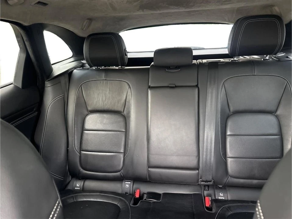 2019 Jaguar F-Pace - Image 14 of 20