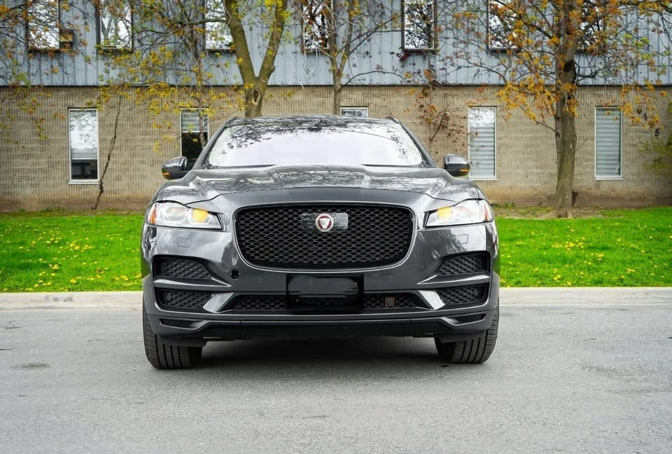 2019 Jaguar F-Pace - Image 2 of 15