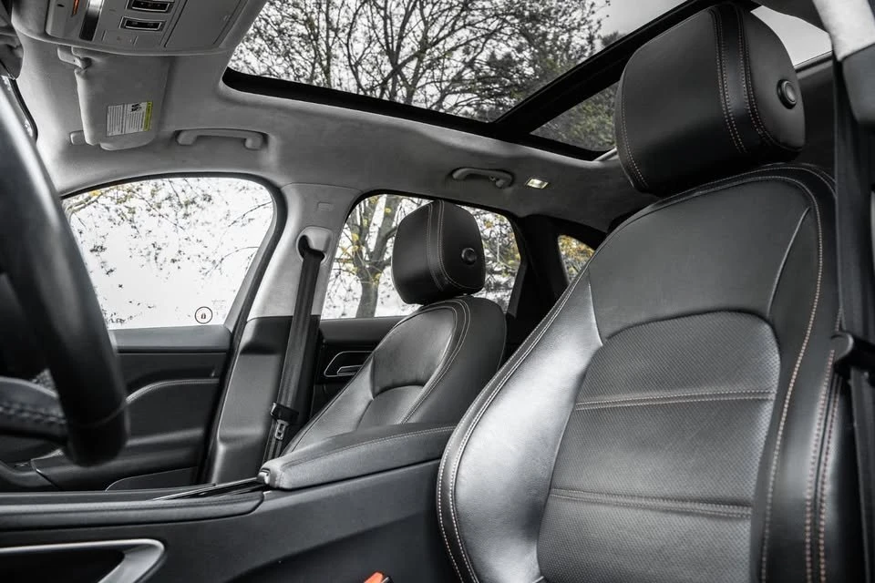 2019 Jaguar F-Pace - Image 13 of 15