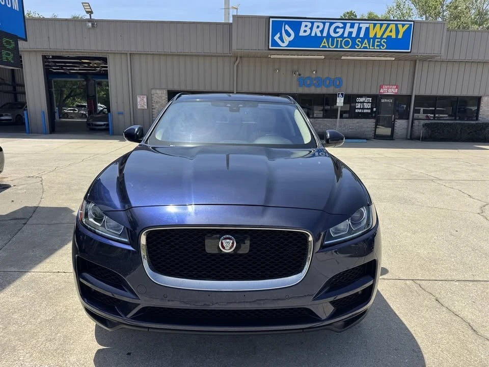 2019 Jaguar F-Pace - Image 5 of 14