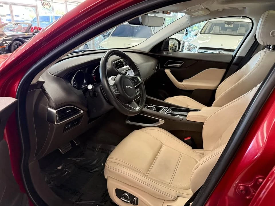 2019 Jaguar F-Pace - Image 11 of 20