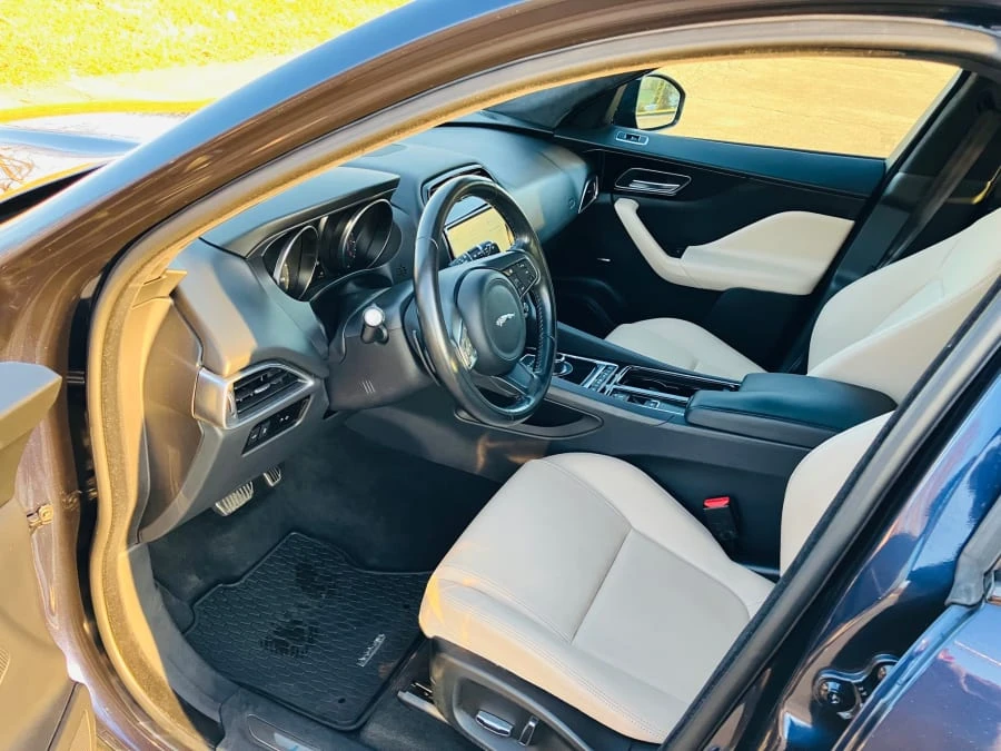 2019 Jaguar F-Pace - Image 7 of 10