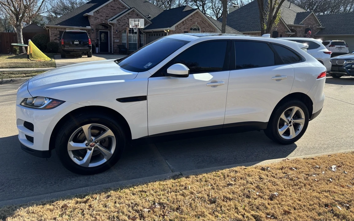 2019 Jaguar F-Pace - Image 3 of 9