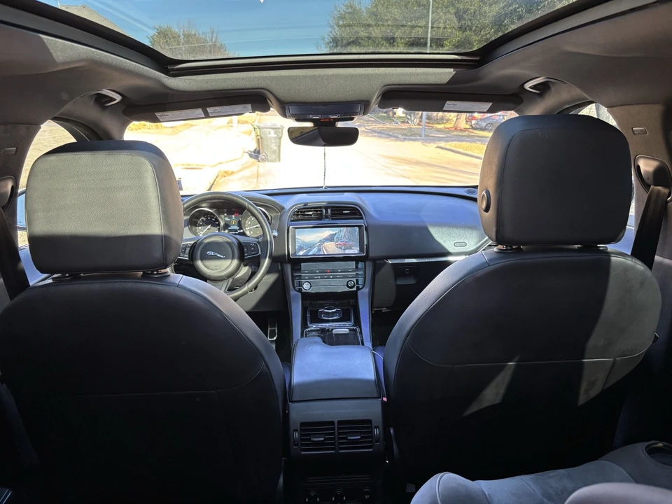 2019 Jaguar F-Pace - Image 9 of 9