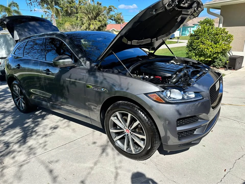2019 Jaguar F-Pace - Image 5 of 9
