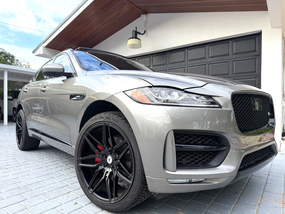 2019 Jaguar F-Pace - Image 5 of 21