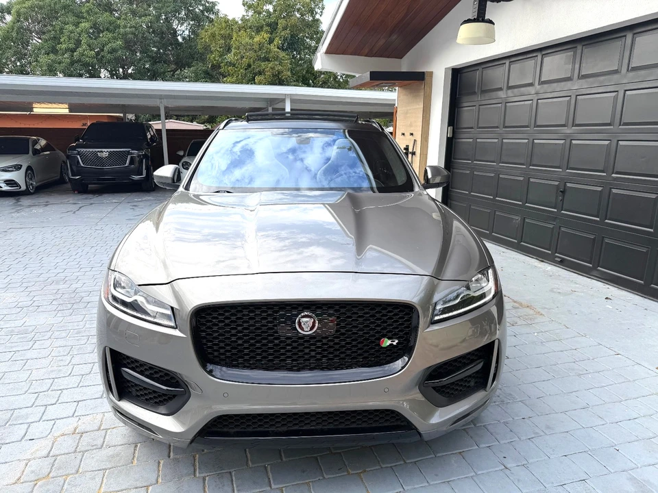 2019 Jaguar F-Pace - Image 8 of 21
