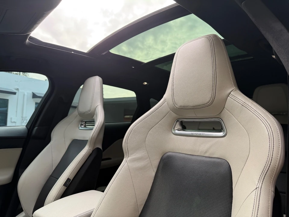 2019 Jaguar F-Pace - Image 21 of 21