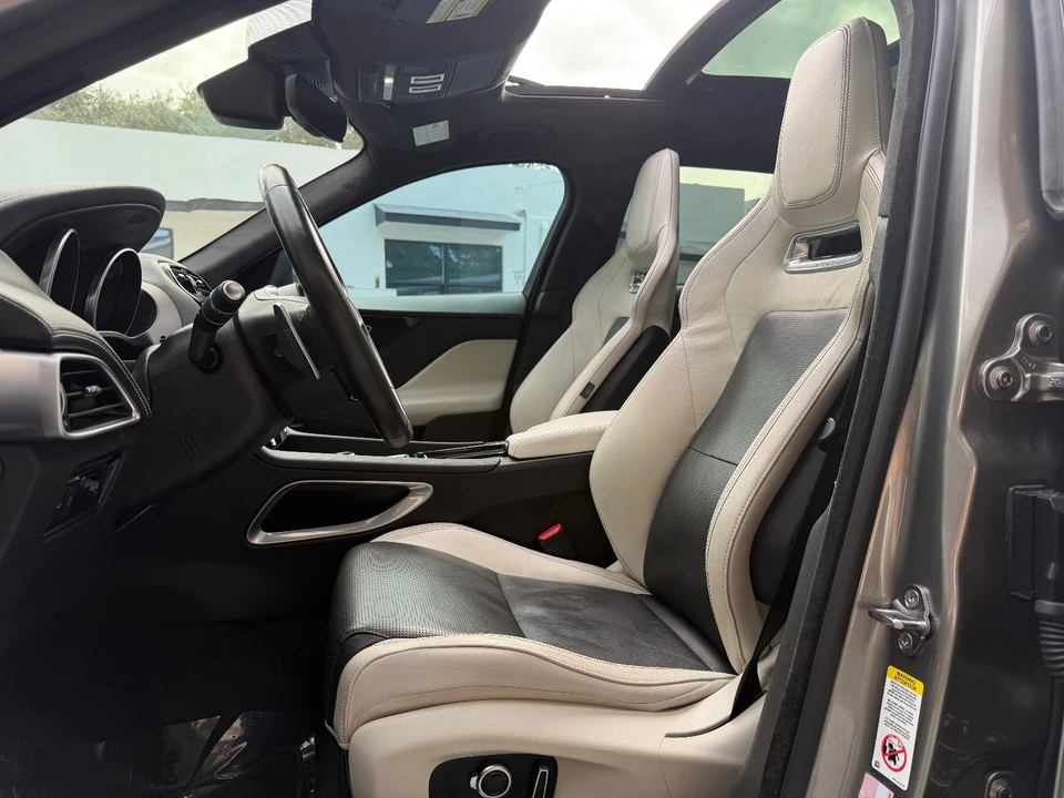 2019 Jaguar F-Pace - Image 19 of 21
