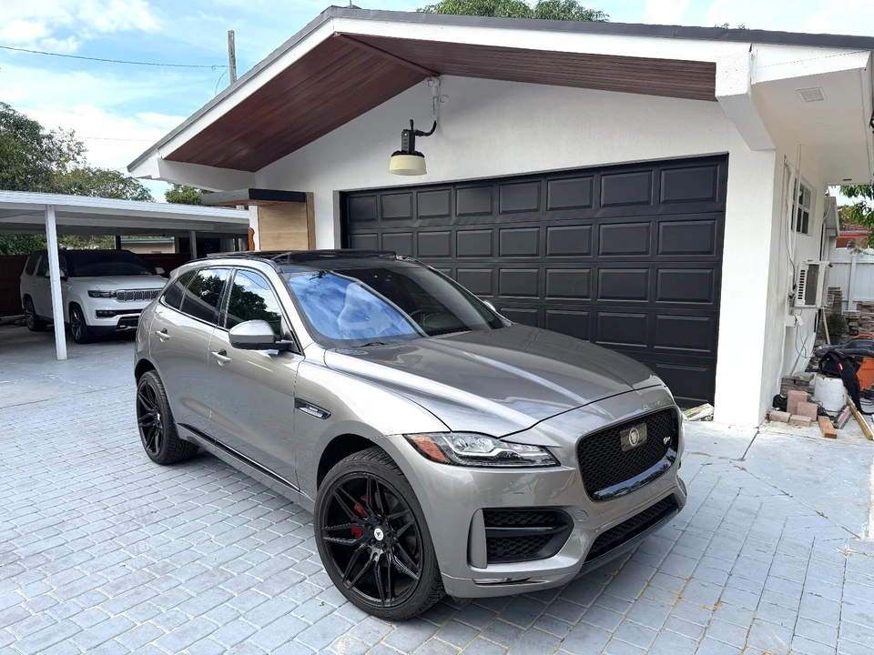 2019 Jaguar F-Pace - Image 3 of 21