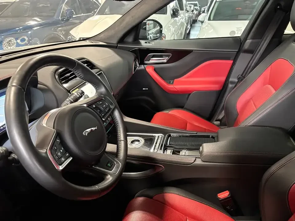 2019 Jaguar F-Pace - Image 4 of 19