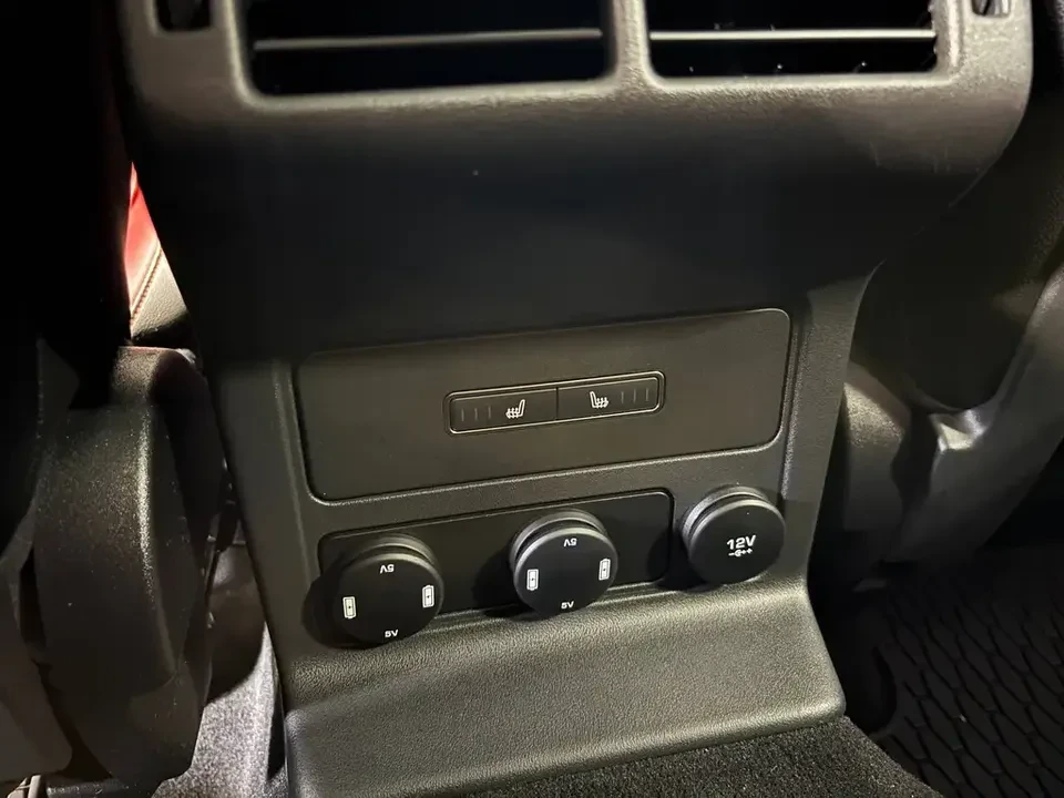 2019 Jaguar F-Pace - Image 16 of 19