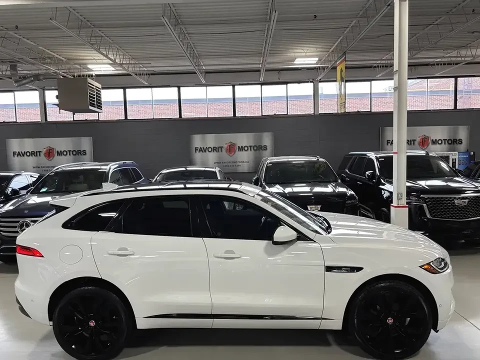2019 Jaguar F-Pace - Image 2 of 19