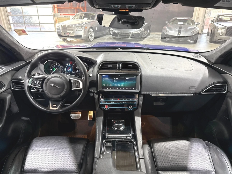 2019 Jaguar F-Pace - Image 10 of 12