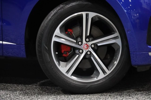 2019 Jaguar F-Pace - Image 4 of 21