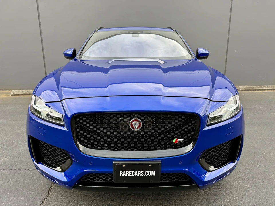 2019 Jaguar F-Pace SVR - Image 9 of 31